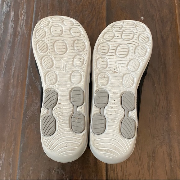 Skechers Air Cooled Goga Mat women’s Leather Upper Black Slip On Shoes Size 10 - Picture 2 of 7